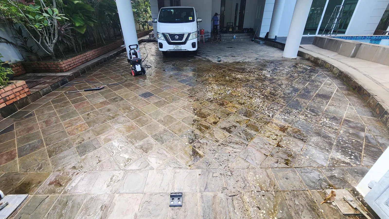 Large driveway before jet washing