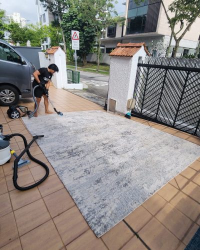 Cleaning of carpet